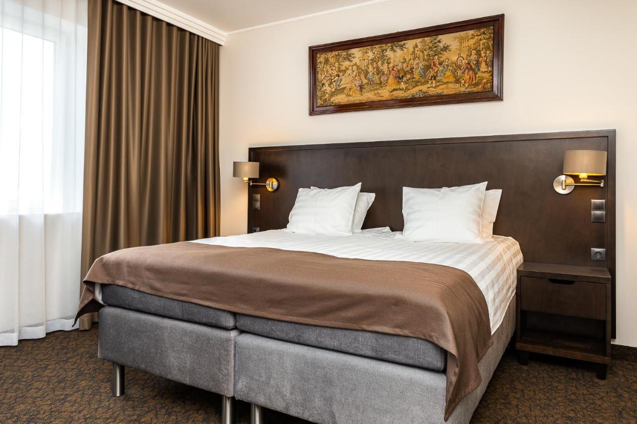 Adoryal Hotell Талин Екстериор снимка
