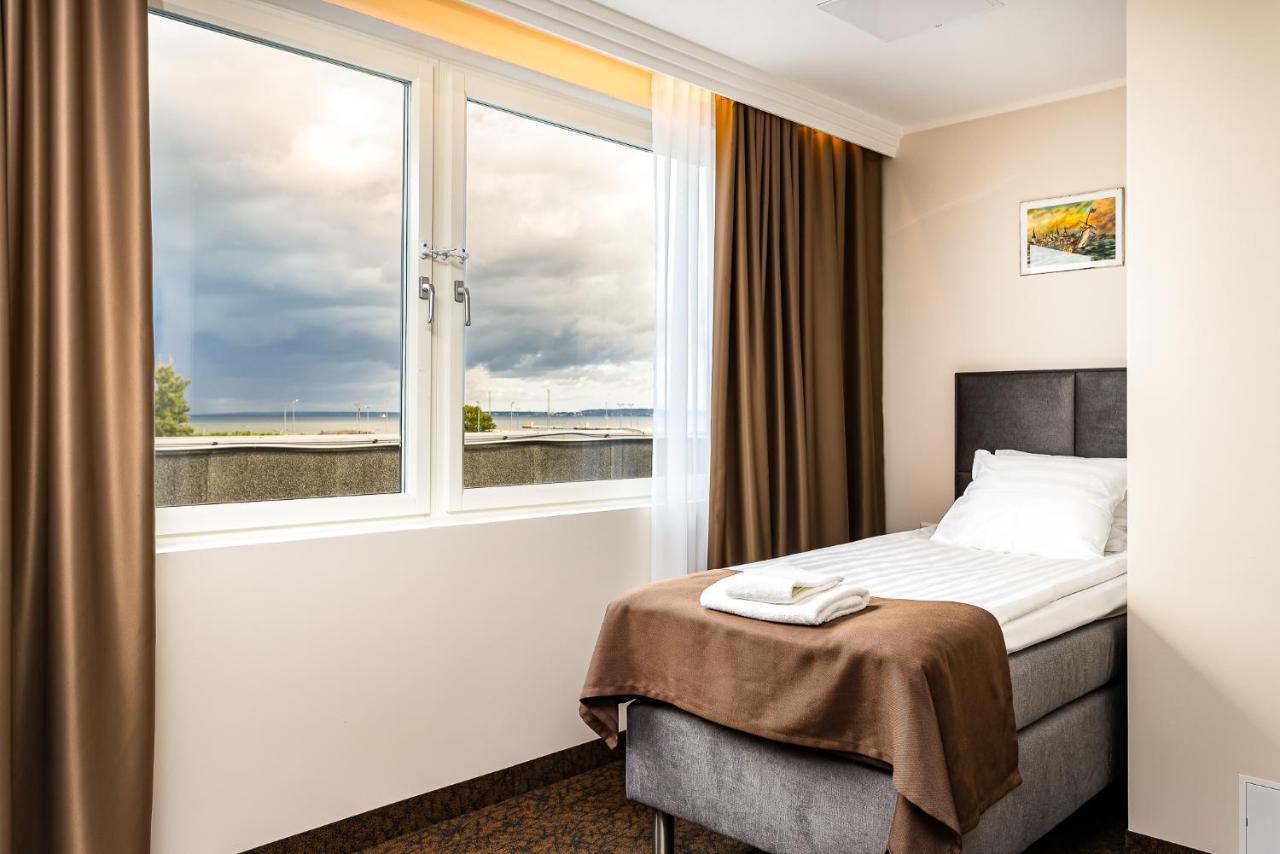 Adoryal Hotell Талин Екстериор снимка