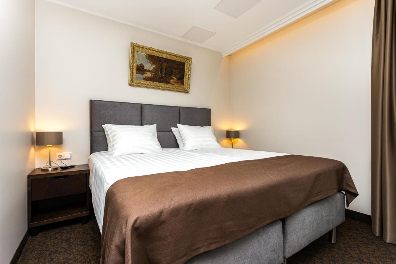 Adoryal Hotell Талин Екстериор снимка