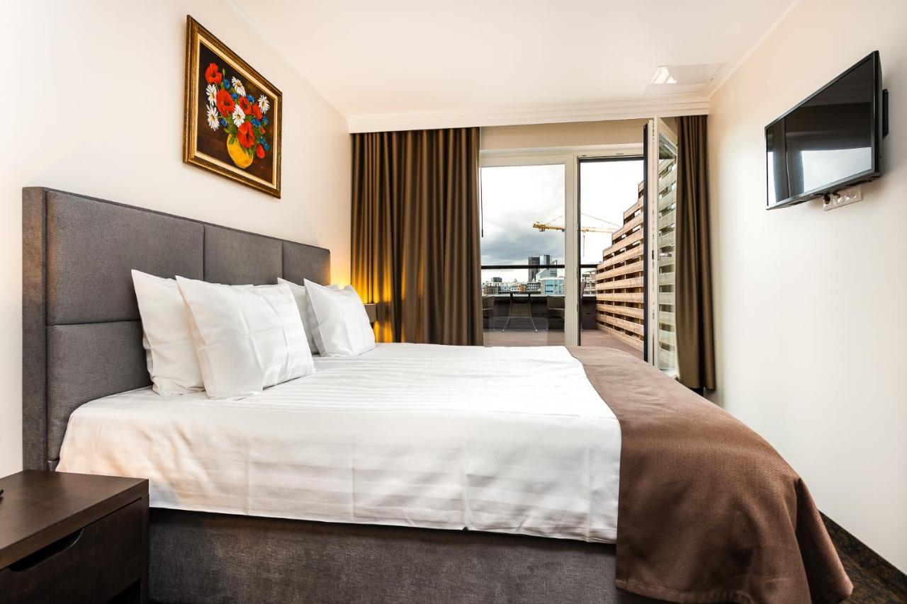Adoryal Hotell Талин Екстериор снимка