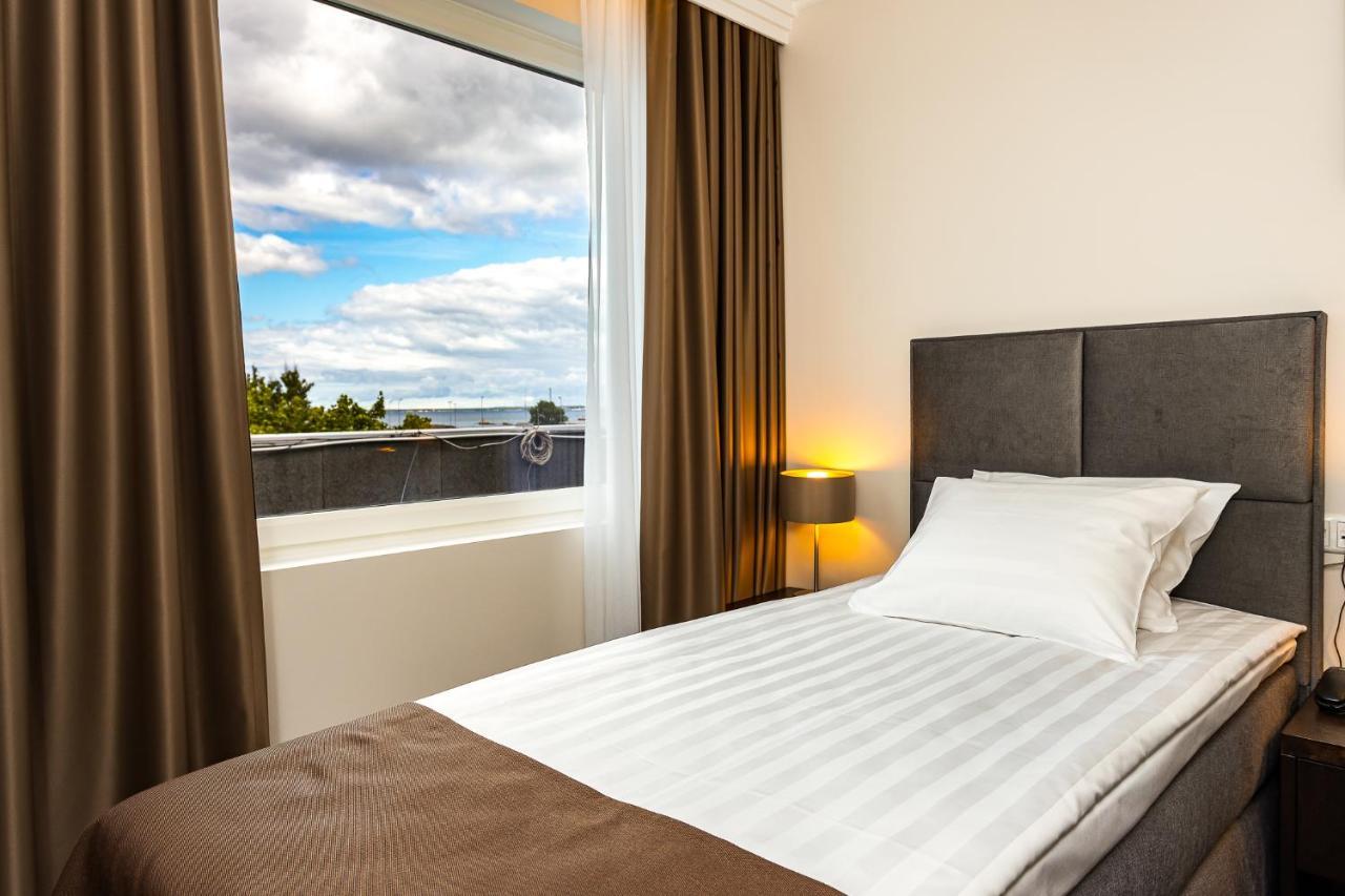 Adoryal Hotell Талин Екстериор снимка