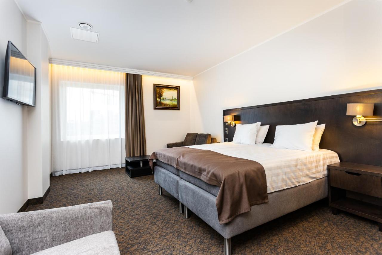 Adoryal Hotell Талин Екстериор снимка