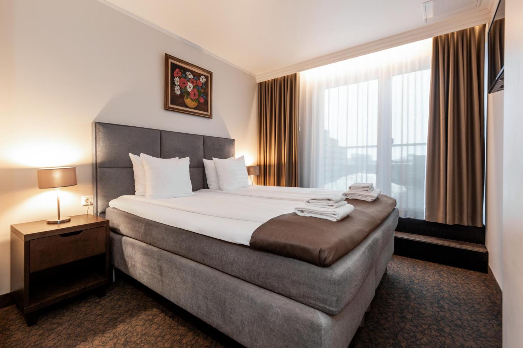 Adoryal Hotell Талин Екстериор снимка